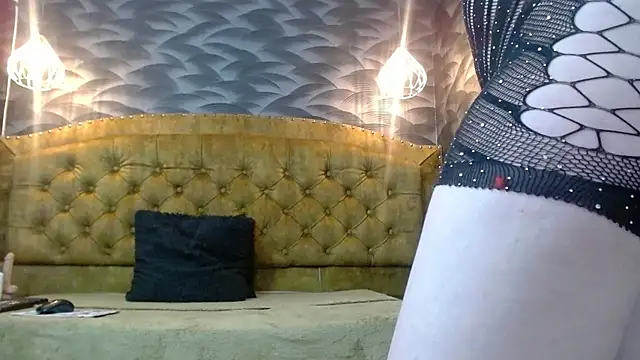 Snapshot of AvaNahomix chatting on September 16, 2025, 11:11 am AvaNahomix online show from September 16, 2025, 11:11 am