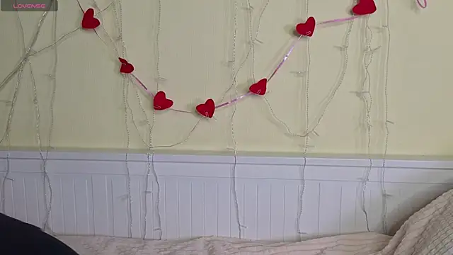 PortiaHedge online show from October 14, 2025, 6:42 pm