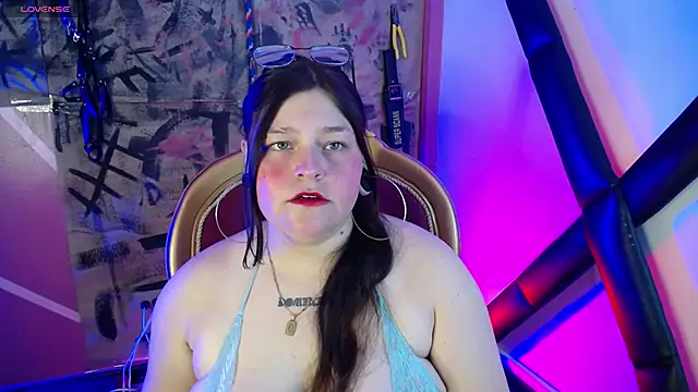 Snapshot of Milaanddalia chatting on October 1, 2025, 7:09 pm Milaanddalia online show from October 1, 2025, 7:09 pm