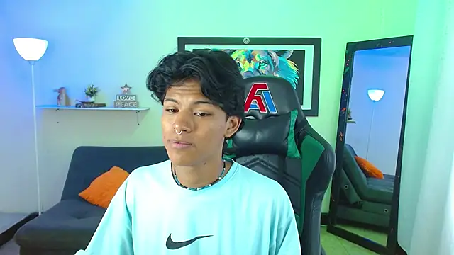 dreyk20 online show from November 24, 2025, 1:55 pm