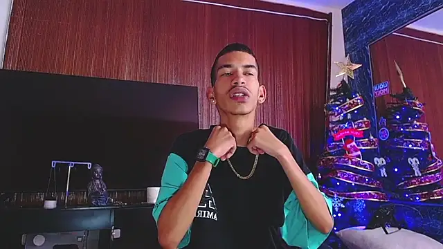 briamhoconor xh online show from December 15, 2025, 4:55 pm