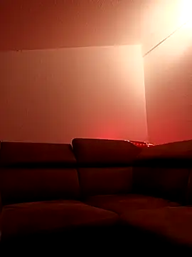 a7ex online show from September 9, 2025, 4:01 am