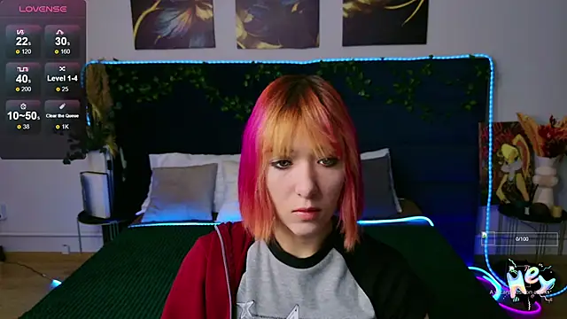 Ketrin Jones online show from September 30, 2025, 5:01 am