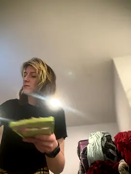 MrsSizzle online show from October 31, 2025, 3:51 am