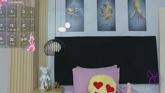 cutepetitee online show from July 15, 2026, 12:43 pm