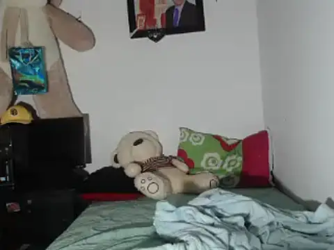 Snapshot of dani_titan320 chatting on September 14, 2025, 12:37 pm dani titan320 online show from September 14, 2025, 12:37 pm