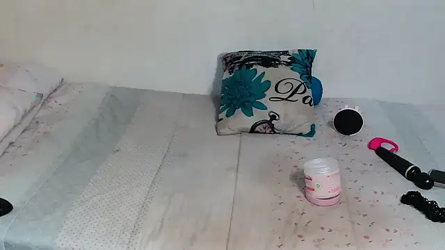 SinfullyForbiddeno7 online show from October 8, 2025, 11:46 pm