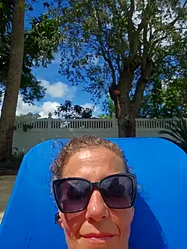 PhynneNicole online show from September 10, 2025, 6:30 pm