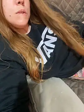 Lazinha18 online show from September 27, 2025, 3:44 am