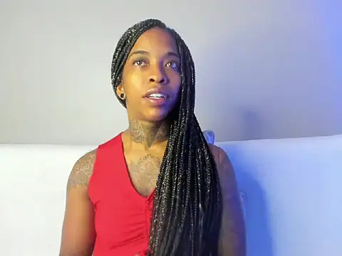 Snapshot of Pauline_Fox chatting on September 13, 2025, 1:49 am Pauline Fox online show from September 13, 2025, 1:49 am