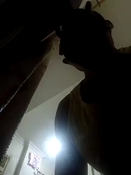 Snapshot of Trade010 chatting on November 13, 2025, 3:55 pm Trade010 online show from November 13, 2025, 3:55 pm