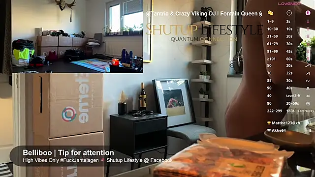 Snapshot of SwingWingWomanSweden chatting on September 26, 2025, 7:01 am SwingWingWomanSweden online show from September 26, 2025, 7:01 am