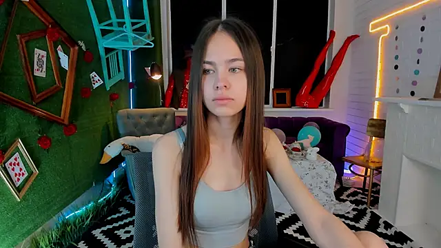 UliaNeer online show from September 11, 2025, 5:07 am