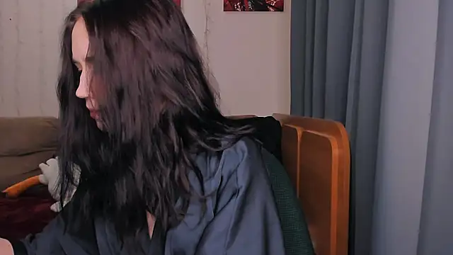 Snapshot of zaebali_ chatting on February 8, 2026, 3:04 pm zaebali online show from February 8, 2026, 3:04 pm