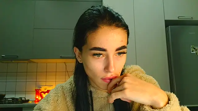 EvaMelnik online show from September 29, 2025, 5:18 pm