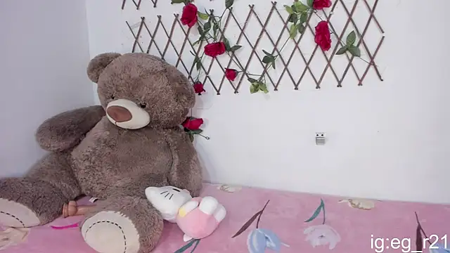 Snapshot of emma_grays2 chatting on October 7, 2025, 4:20 am emma grays2 online show from October 7, 2025, 4:20 am