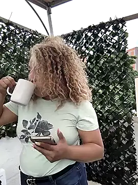 Eve  Queen online show from September 17, 2025, 5:03 pm