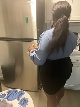 Juicystorm online show from October 10, 2025, 5:34 pm