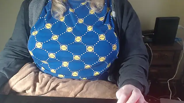 LunoviaXL online show from March 28, 2026, 6:51 pm