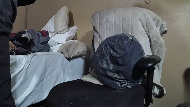 EYEzIAM online show from March 28, 2026, 8:03 am