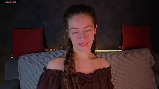 Snapshot of Agnes_Wells chatting on May 11, 2026, 3:12 am Agnes Wells online show from May 11, 2026, 3:12 am