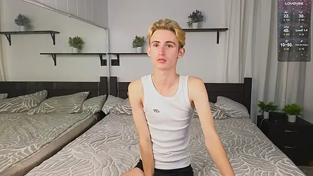 Snapshot of tommy_XXX chatting on September 17, 2025, 3:57 pm tommy XXX online show from September 17, 2025, 3:57 pm