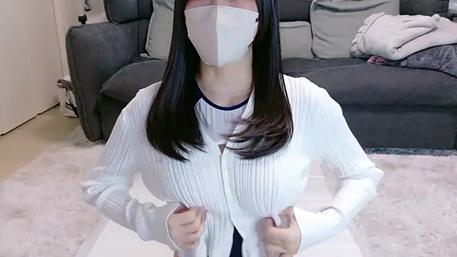 moemilk online show from April 26, 2026, 12:30 am