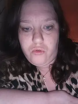 Feuchtekitty92xh online show from October 8, 2025, 9:45 pm