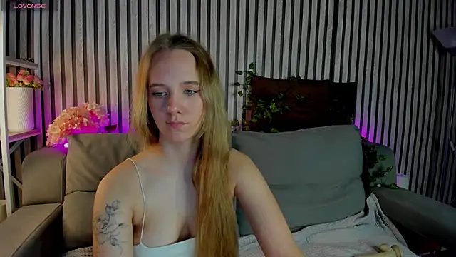 Casey Sweeet online show from March 19, 2026, 9:13 am