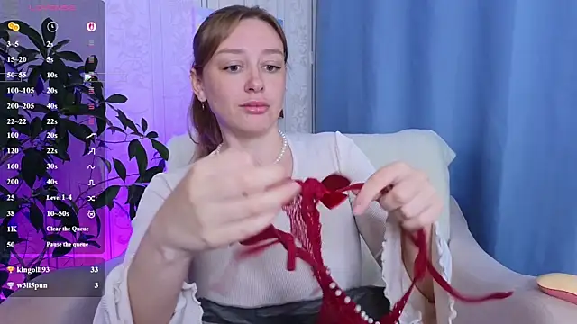 evashiny  online show from June 19, 2026, 1:43 am