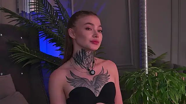 AriWild online show from May 26, 2026, 5:47 am