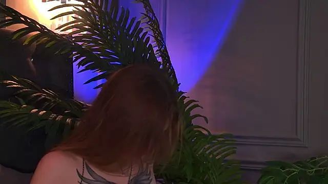 AriWild online show from June 14, 2026, 5:42 am