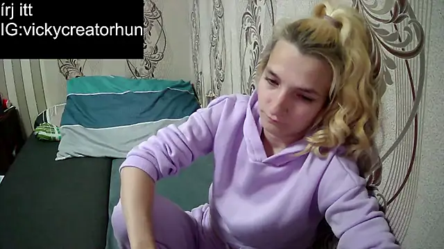 AlissaClark online show from July 9, 2026, 8:13 pm