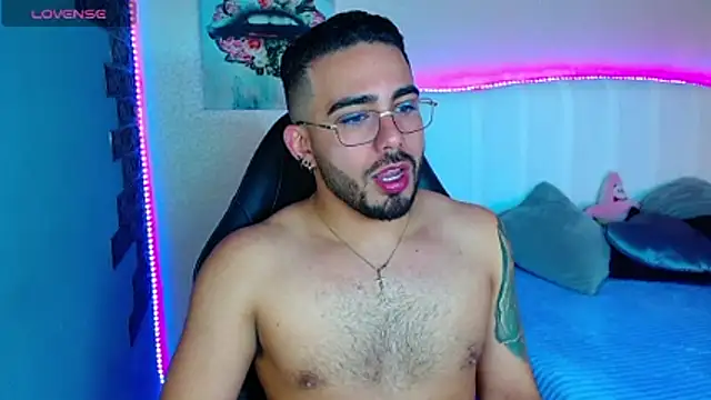 Snapshot of adamhairy chatting on July 11, 2026, 6:43 pm adamhairy online show from July 11, 2026, 6:43 pm