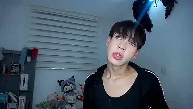 Snapshot of lucky_stricke chatting on October 22, 2025, 3:40 am lucky stricke online show from October 22, 2025, 3:40 am