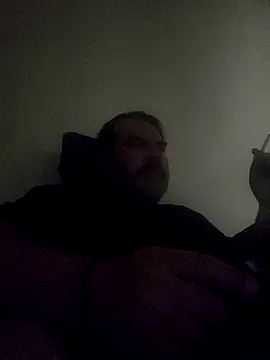 Nesch82 online show from April 1, 2026, 6:27 pm