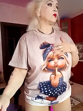 Snapshot of SquirtMilf00 chatting on October 16, 2025, 1:50 am SquirtMilf00 online show from October 16, 2025, 1:50 am