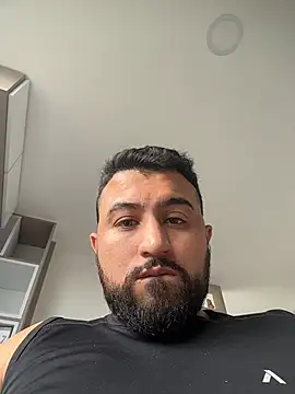 Snapshot of DoctorArabe3 chatting on February 11, 2026, 12:32 pm DoctorArabe3 online show from February 11, 2026, 12:32 pm