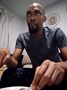 mojaymort online show from October 26, 2025, 8:15 pm