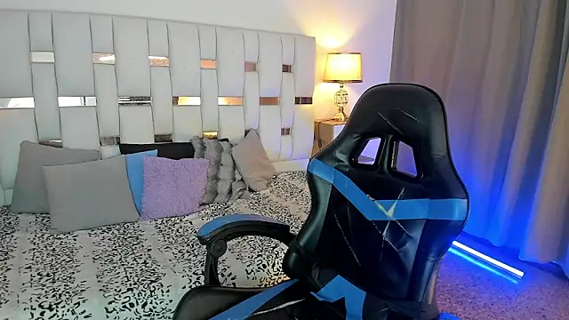 nextboywell1 online show from March 15, 2026, 3:12 am