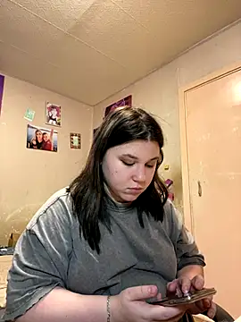 Kemeli008 online show from November 6, 2025, 11:48 pm