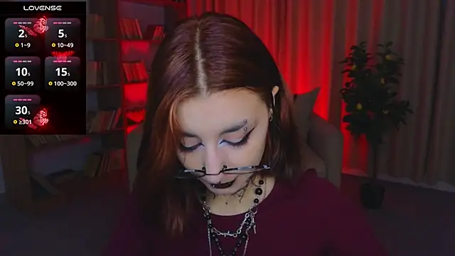 Snapshot of Mistress__Marcelline chatting on June 27, 2026, 1:21 am Mistress Marcelline online show from June 27, 2026, 1:21 am