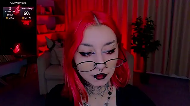 Snapshot of Mistress__Marcelline chatting on July 10, 2026, 1:43 am Mistress Marcelline online show from July 10, 2026, 1:43 am