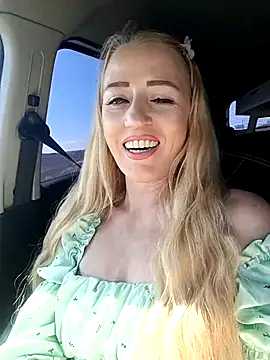 DeeA Blondy online show from September 27, 2025, 11:26 am