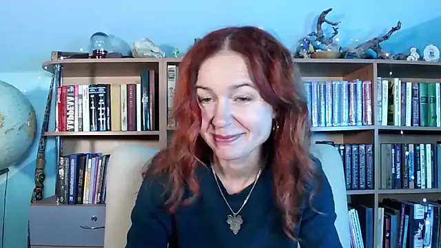 Foxilady357 online show from December 16, 2025, 1:49 pm