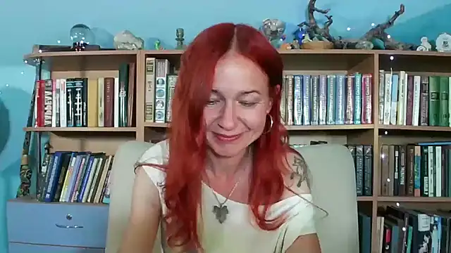 Foxilady357 online show from June 7, 2026, 2:21 pm