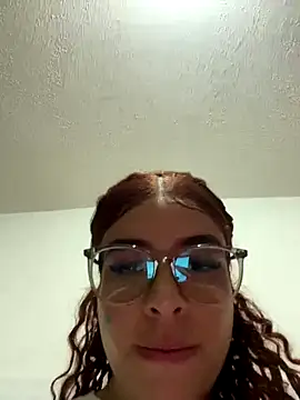 Snapshot of haally-mll chatting on September 29, 2025, 4:34 pm haally-mll online show from September 29, 2025, 4:34 pm