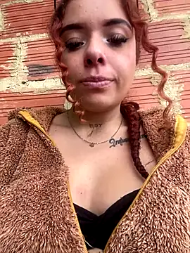 Snapshot of haally-mll chatting on October 15, 2025, 6:19 pm haally-mll online show from October 15, 2025, 6:19 pm