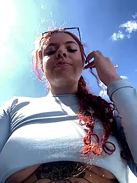 Snapshot of haally-mll chatting on October 26, 2025, 6:25 pm haally-mll online show from October 26, 2025, 6:25 pm