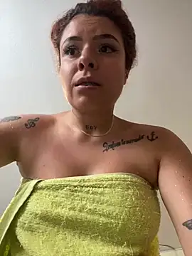 Snapshot of haally-mll chatting on October 29, 2025, 7:04 pm haally-mll online show from October 29, 2025, 7:04 pm